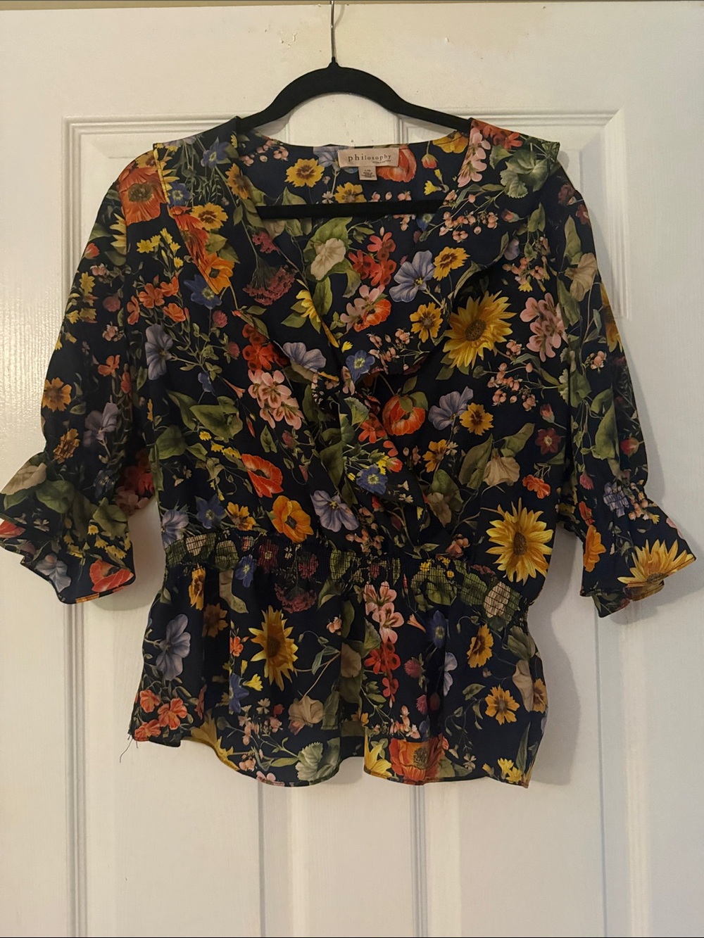 Philosophy di Alberta Ferretti Navy Floral Wrap Blouse
